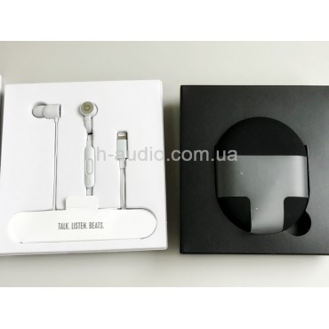 Наушники urBeats3  Matte Silver с разъемом Lightning Connector-б/у